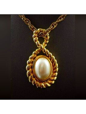 Marvella Oval Pearl Gold Braid Thick Rope Necklace 22" EUC